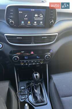 Позашляховик / Кросовер Hyundai Tucson 2018 в 