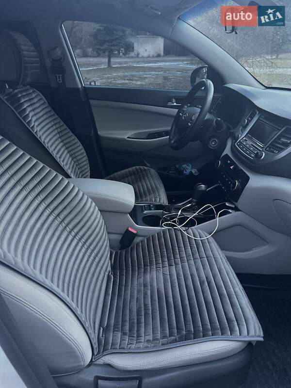 Позашляховик / Кросовер Hyundai Tucson 2017 в Києві