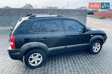 Позашляховик / Кросовер Hyundai Tucson 2009 в Житомирі