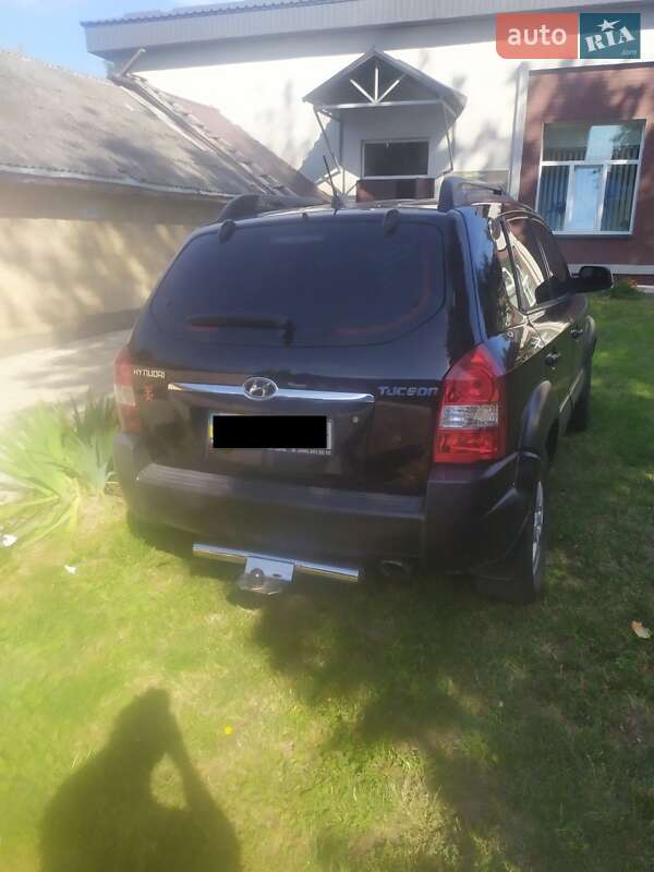 Позашляховик / Кросовер Hyundai Tucson 2007 в Ромнах фото 6 Позашляховик / Кросовер Hyundai Tucson 2007 в Ромнах