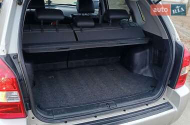 Внедорожник / Кроссовер Hyundai Tucson 2009 в 