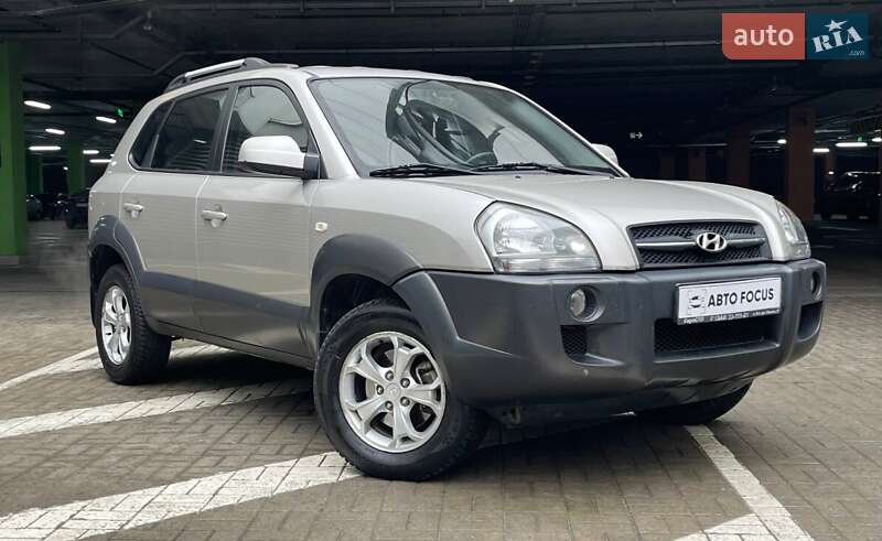 Позашляховик / Кросовер Hyundai Tucson 2009 в Києві