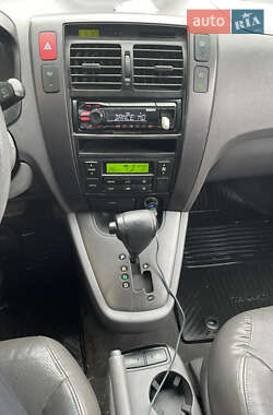 Позашляховик / Кросовер Hyundai Tucson 2005 в 