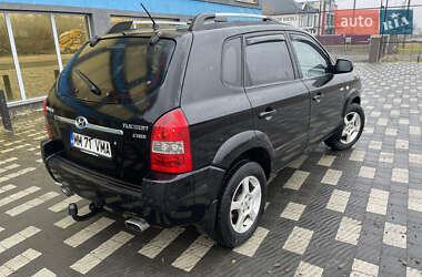 Позашляховик / Кросовер Hyundai Tucson 2005 в 