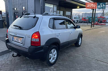 Внедорожник / Кроссовер Hyundai Tucson 2009 в 