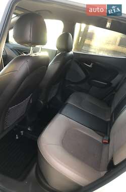 Позашляховик / Кросовер Hyundai Tucson 2012 в 