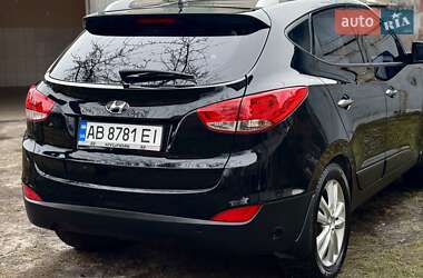 Внедорожник / Кроссовер Hyundai Tucson 2011 в 