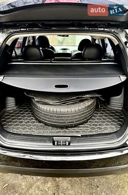 Внедорожник / Кроссовер Hyundai Tucson 2011 в 