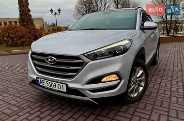 Внедорожник / Кроссовер Hyundai Tucson 2015 в Каменском