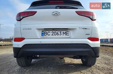 Позашляховик / Кросовер Hyundai Tucson 2016 в 