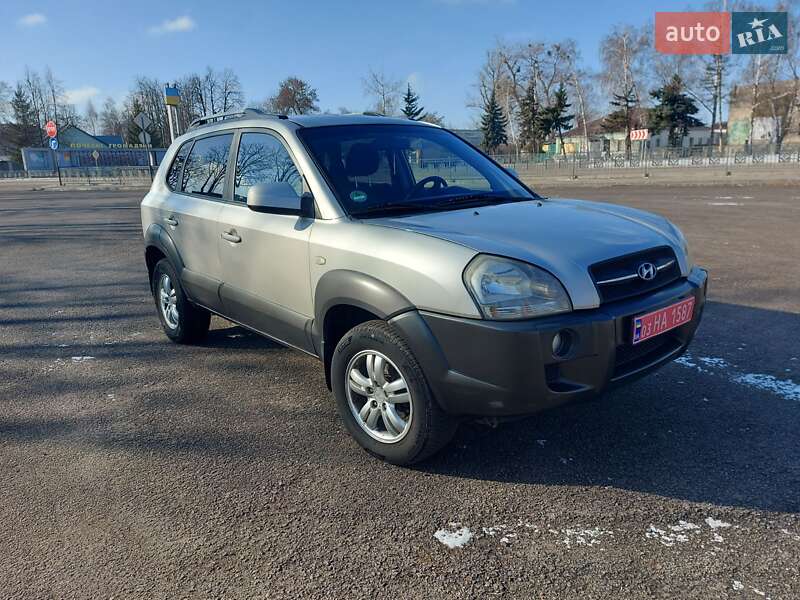 Внедорожник / Кроссовер Hyundai Tucson 2007 в Первомайске