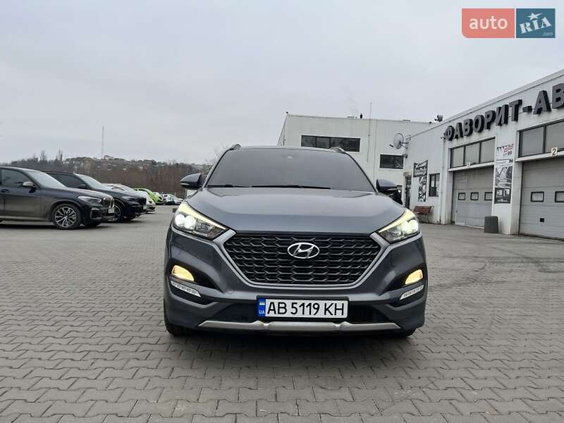 Внедорожник / Кроссовер Hyundai Tucson 2017 в 