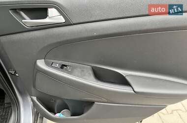 Внедорожник / Кроссовер Hyundai Tucson 2017 в 