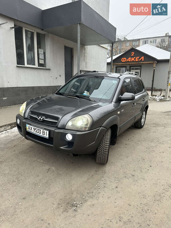 Внедорожник / Кроссовер Hyundai Tucson 2008 в Смеле