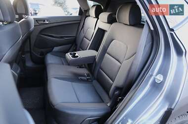 Позашляховик / Кросовер Hyundai Tucson 2016 в 