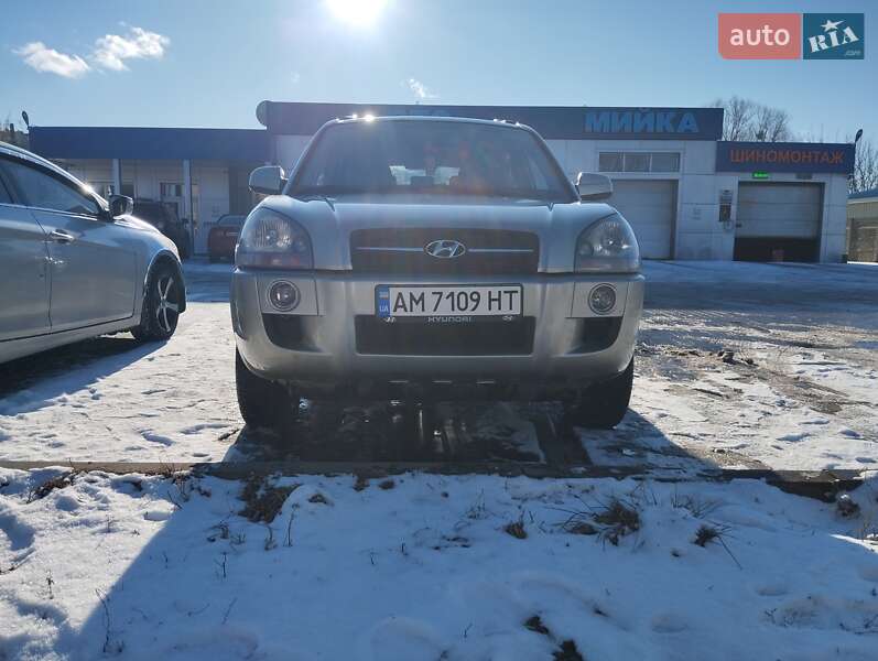 Внедорожник / Кроссовер Hyundai Tucson 2007 в Радомышле