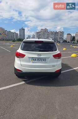 Позашляховик / Кросовер Hyundai Tucson 2010 в Києві