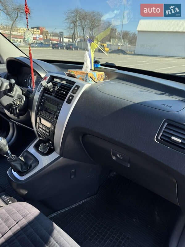 Позашляховик / Кросовер Hyundai Tucson 2006 в Одесі фото 28 Позашляховик / Кросовер Hyundai Tucson 2006 в Одесі