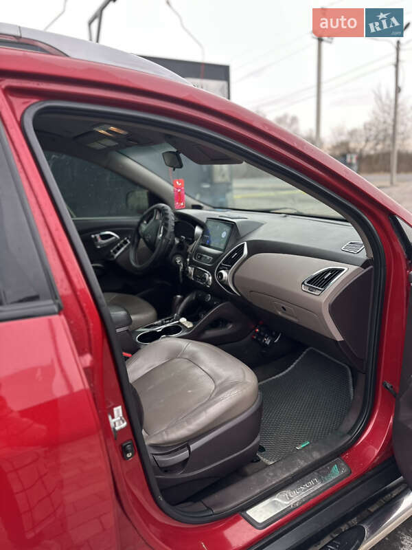 Позашляховик / Кросовер Hyundai Tucson 2012 в Львові