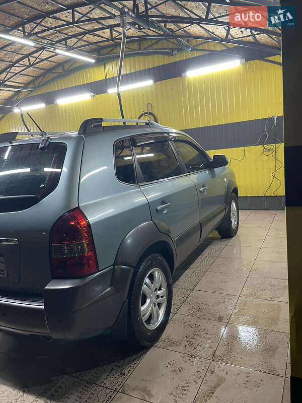 Позашляховик / Кросовер Hyundai Tucson 2008 в Гайвороні