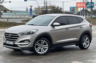 Внедорожник / Кроссовер Hyundai Tucson 2016 в 