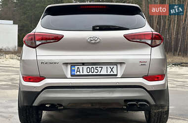 Внедорожник / Кроссовер Hyundai Tucson 2016 в 