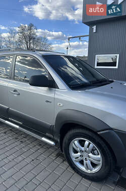Внедорожник / Кроссовер Hyundai Tucson 2008 в 