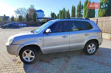 Внедорожник / Кроссовер Hyundai Tucson 2005 в 