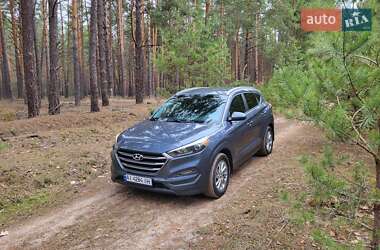 Внедорожник / Кроссовер Hyundai Tucson 2015 в 