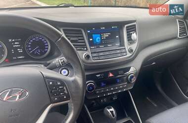 Внедорожник / Кроссовер Hyundai Tucson 2017 в 