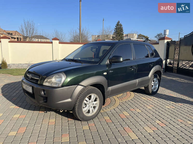 Внедорожник / Кроссовер Hyundai Tucson 2008 в 