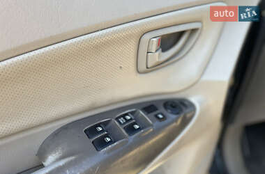 Внедорожник / Кроссовер Hyundai Tucson 2008 в 
