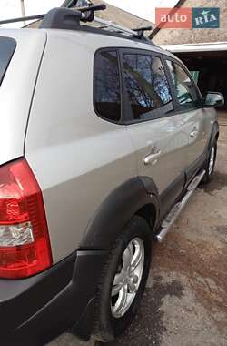Внедорожник / Кроссовер Hyundai Tucson 2007 в 
