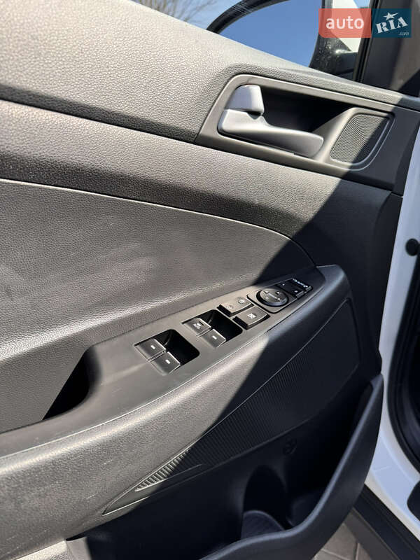 Внедорожник / Кроссовер Hyundai Tucson 2017 в Луцке фото 8 Внедорожник / Кроссовер Hyundai Tucson 2017 в Луцке