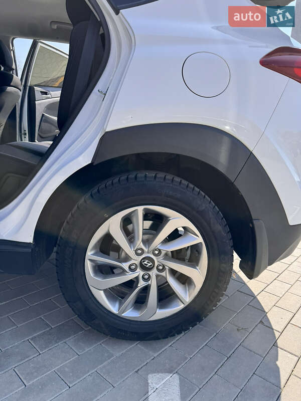Внедорожник / Кроссовер Hyundai Tucson 2017 в Луцке фото 18 Внедорожник / Кроссовер Hyundai Tucson 2017 в Луцке