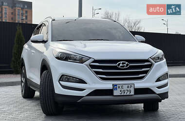 Внедорожник / Кроссовер Hyundai Tucson 2016 в 