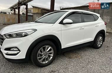 Внедорожник / Кроссовер Hyundai Tucson 2017 в 
