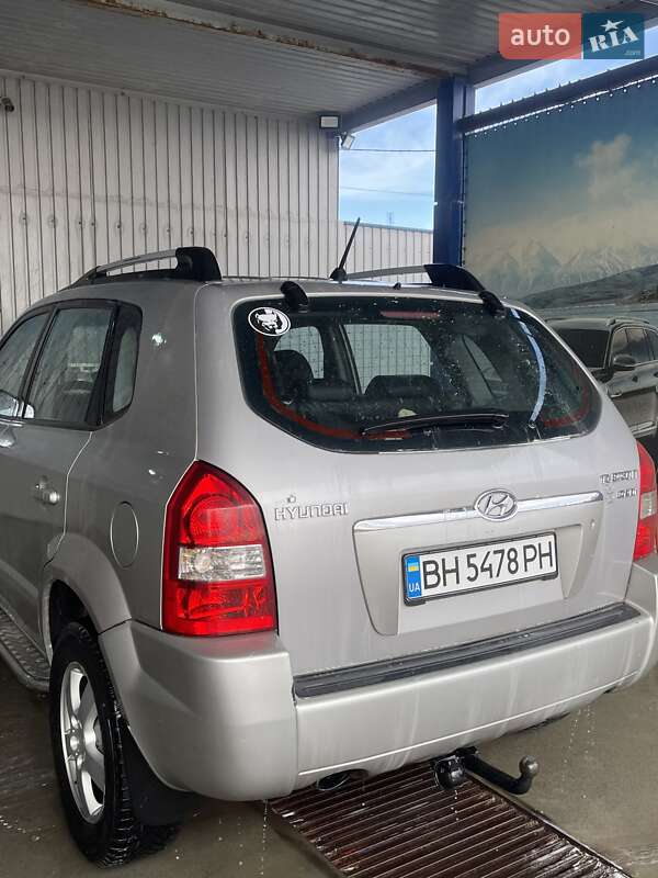 Внедорожник / Кроссовер Hyundai Tucson 2004 в Раздельной