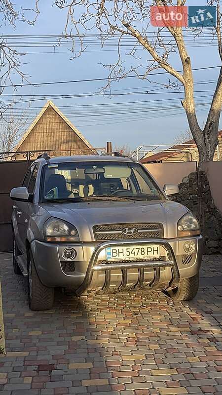 Внедорожник / Кроссовер Hyundai Tucson 2004 в Раздельной