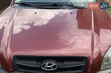 Внедорожник / Кроссовер Hyundai Tucson 2006 в 