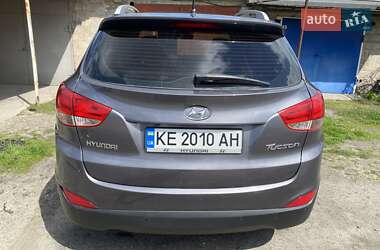 Внедорожник / Кроссовер Hyundai Tucson 2011 в 