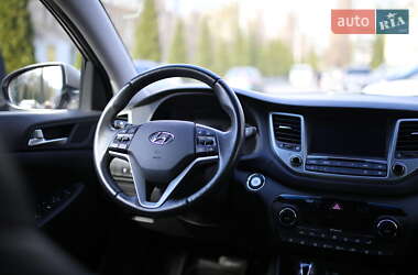 Внедорожник / Кроссовер Hyundai Tucson 2017 в 