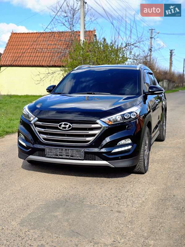 Внедорожник / Кроссовер Hyundai Tucson 2017 в 