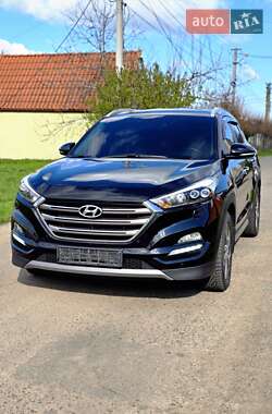 Внедорожник / Кроссовер Hyundai Tucson 2017 в 