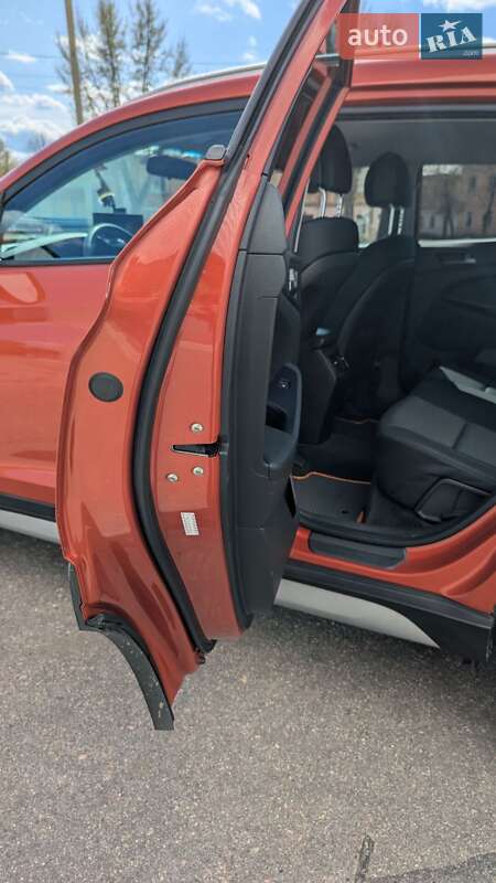 Позашляховик / Кросовер Hyundai Tucson 2016 в Харкові