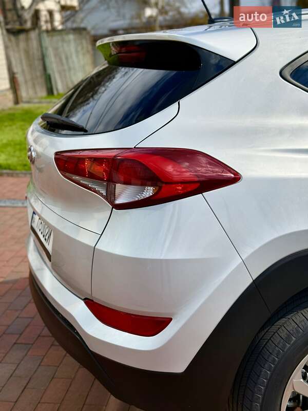 Позашляховик / Кросовер Hyundai Tucson 2016 в Дніпрі