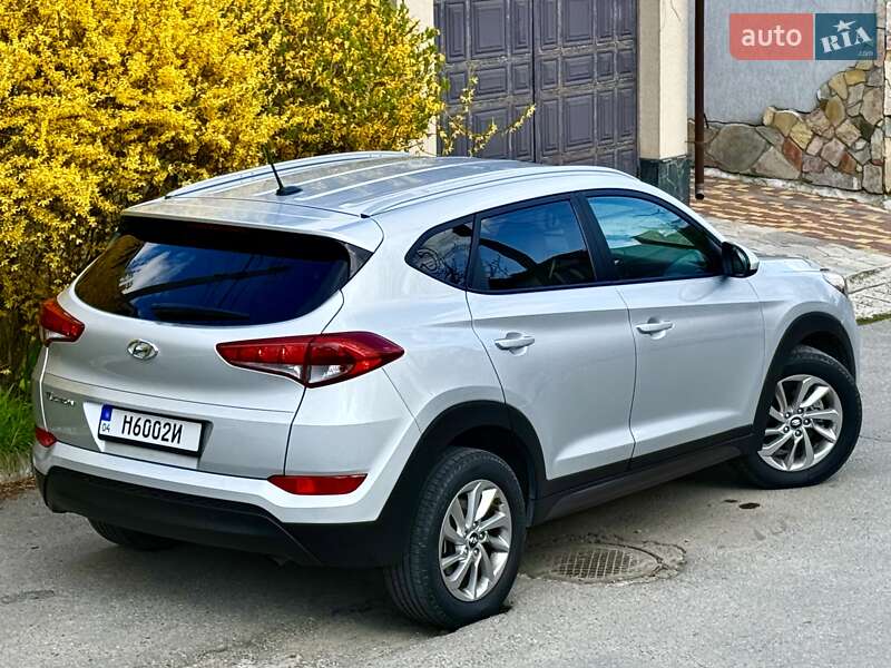 Позашляховик / Кросовер Hyundai Tucson 2016 в Дніпрі