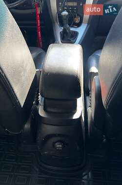Позашляховик / Кросовер Hyundai Tucson 2006 в 