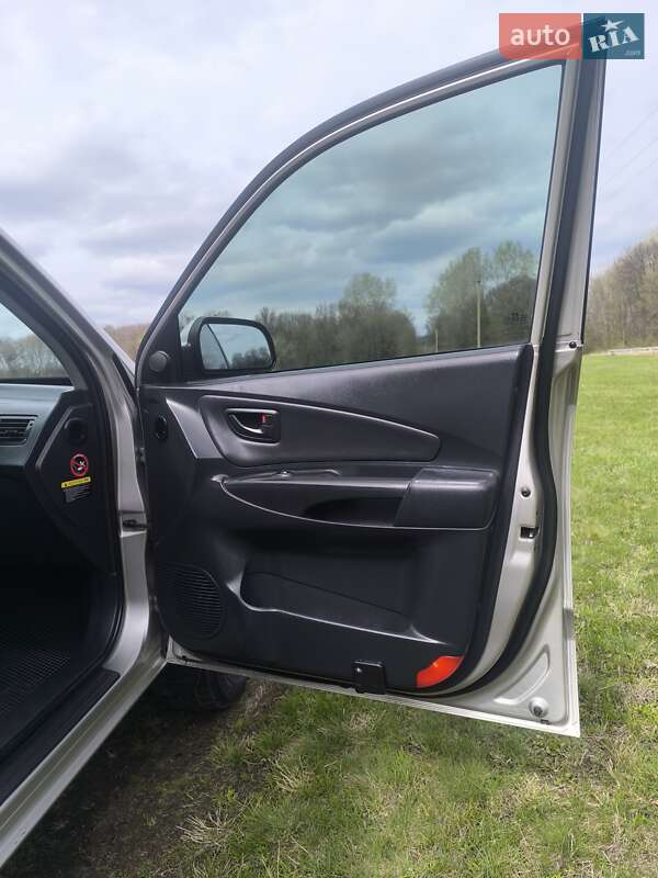 Позашляховик / Кросовер Hyundai Tucson 2006 в Лохвиці фото 12 Позашляховик / Кросовер Hyundai Tucson 2006 в Лохвиці