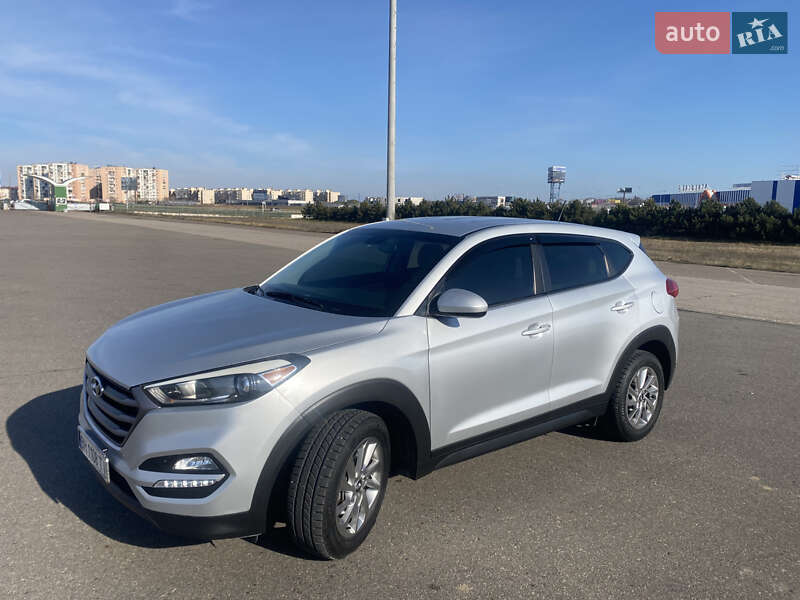 Позашляховик / Кросовер Hyundai Tucson 2016 в Одесі